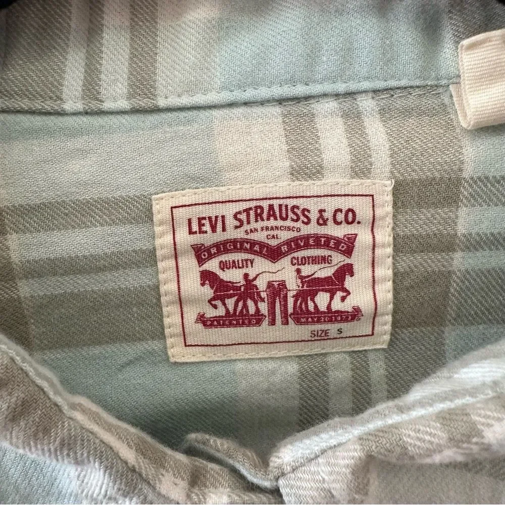 Levi's‎ Classic Fit Snap Front Long Sleeve Plaid Western Shirt